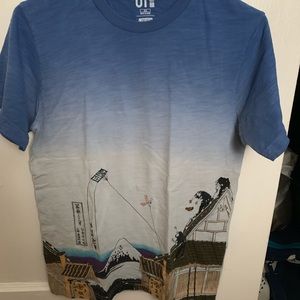 Uniqlo X Hokusai Collab Shirt